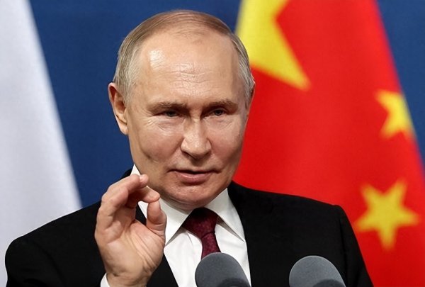 振兴资本 普京: 相比强大的俄罗斯, 西方更害怕强大的中国