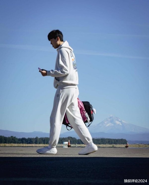 柳荷投资 开拓者vs勇士前瞻: 杨瀚森季前赛首秀引关注 库里领衔全老将出战